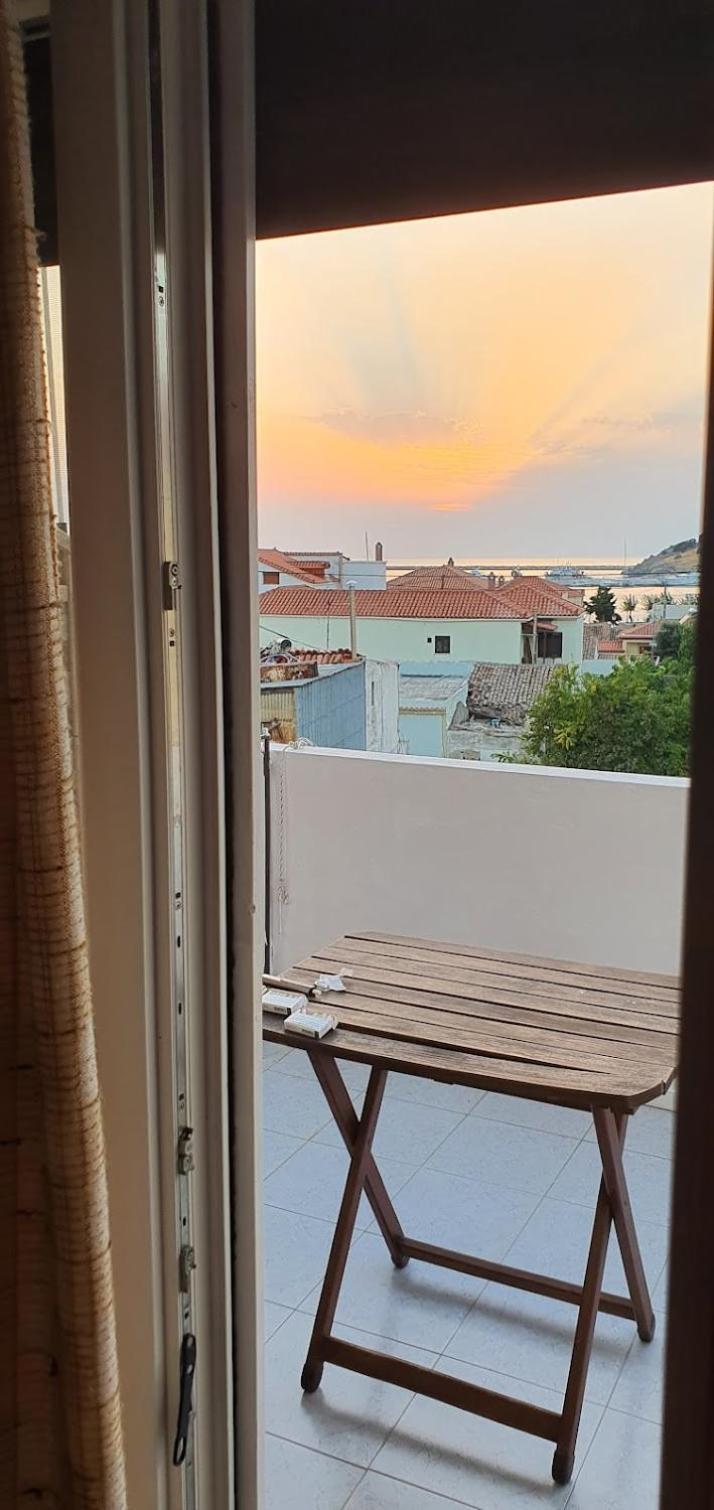 Kostas Studios Apartments - Ενοικιαζόμενα Δωμάτια Με Κουζινάκι Myrina Zewnętrze zdjęcie