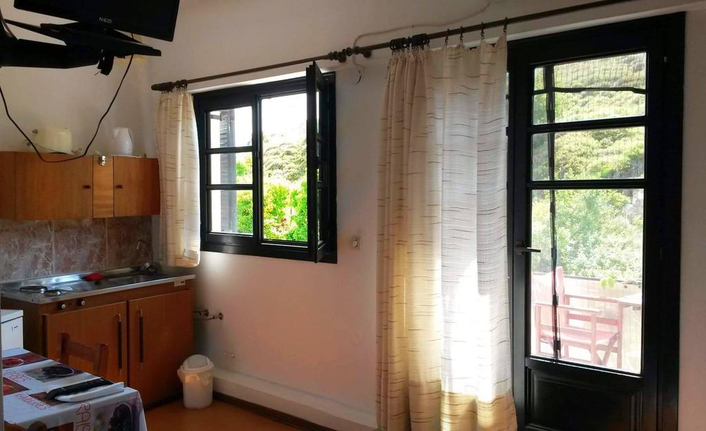 Kostas Studios Apartments - Ενοικιαζόμενα Δωμάτια Με Κουζινάκι Myrina Zewnętrze zdjęcie