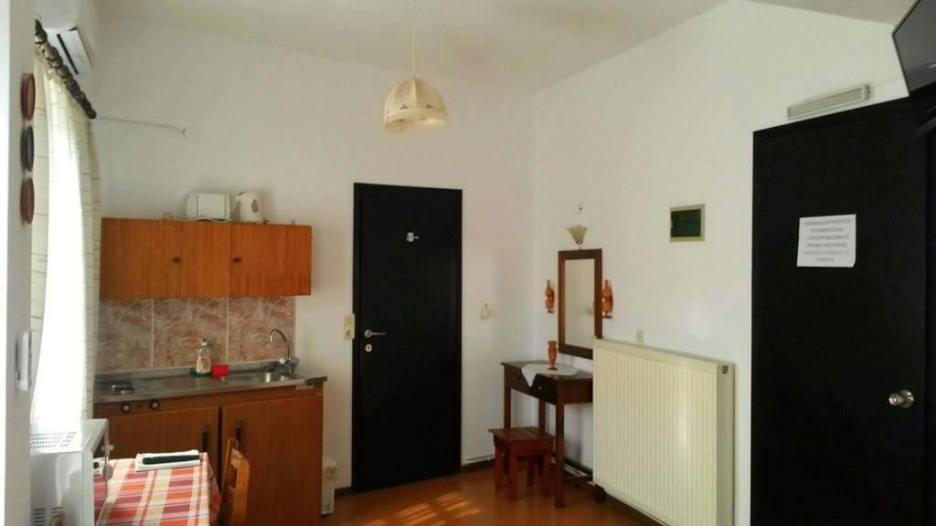Kostas Studios Apartments - Ενοικιαζόμενα Δωμάτια Με Κουζινάκι Myrina Zewnętrze zdjęcie